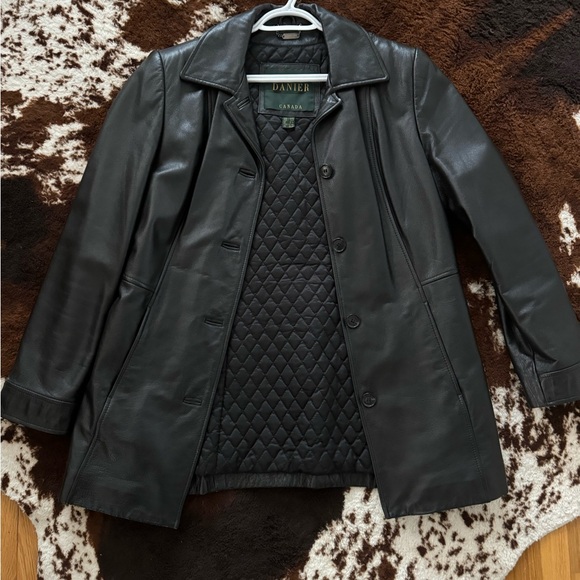 Vintage Danier leather jacket size small - Picture 3 of 3